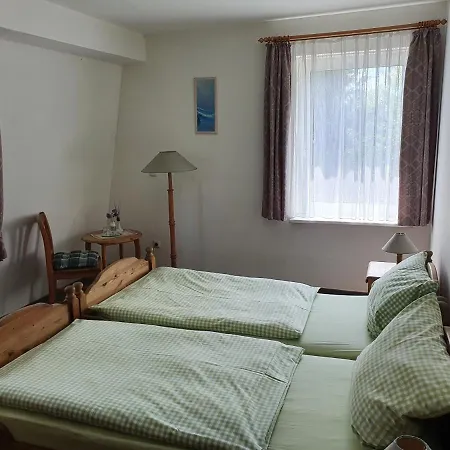 호텔 & Restaurant Zum Krug Im Gruenen Kranze