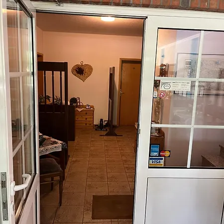 호텔 & Restaurant Zum Krug Im Gruenen Kranze